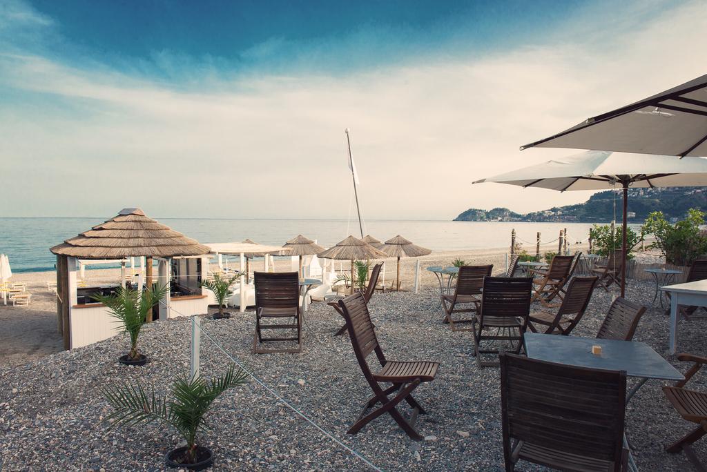 La Terrazza Sul Mare Apartment Летояни Екстериор снимка